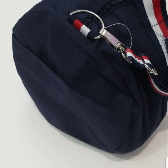 Tommy Hilfiger Duffle Bag - Picture 4 of 7